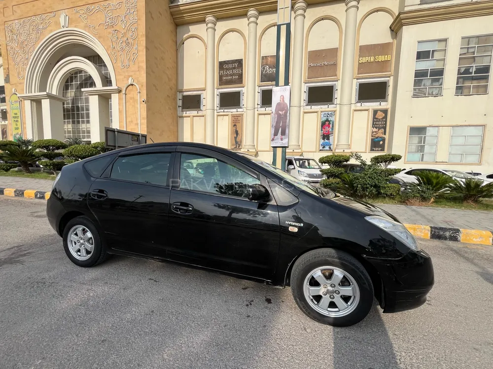 Toyota Prius 2008 for Sale in Islamabad Image-1