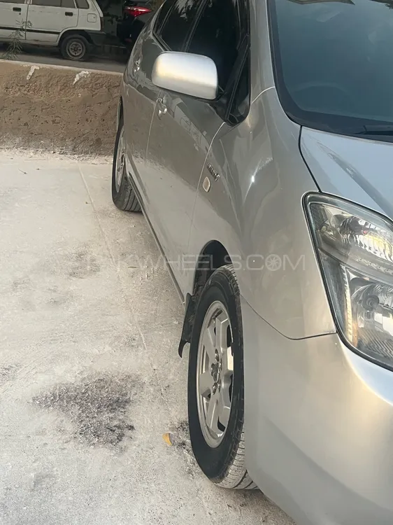 Toyota Prius 2011 for Sale in Karachi Image-1