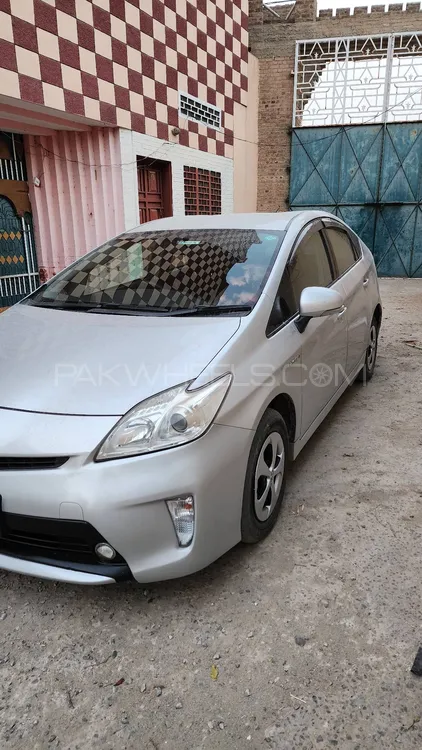 Toyota Prius 2014 for Sale in Kohat Image-1