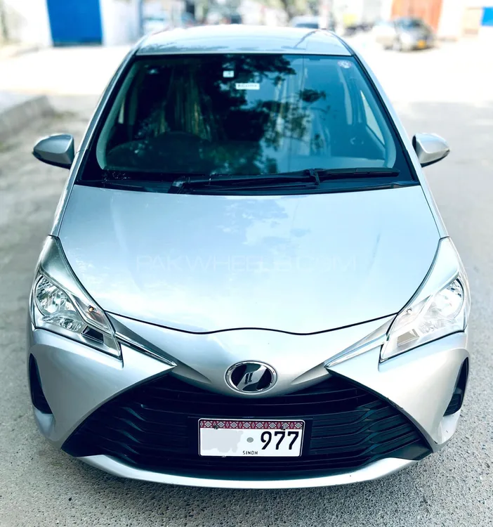 Toyota Vitz 2017 for Sale in Mansehra Image-1