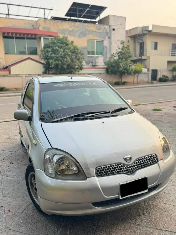 Toyota Vitz 2001 for Sale in Islamabad Image-1