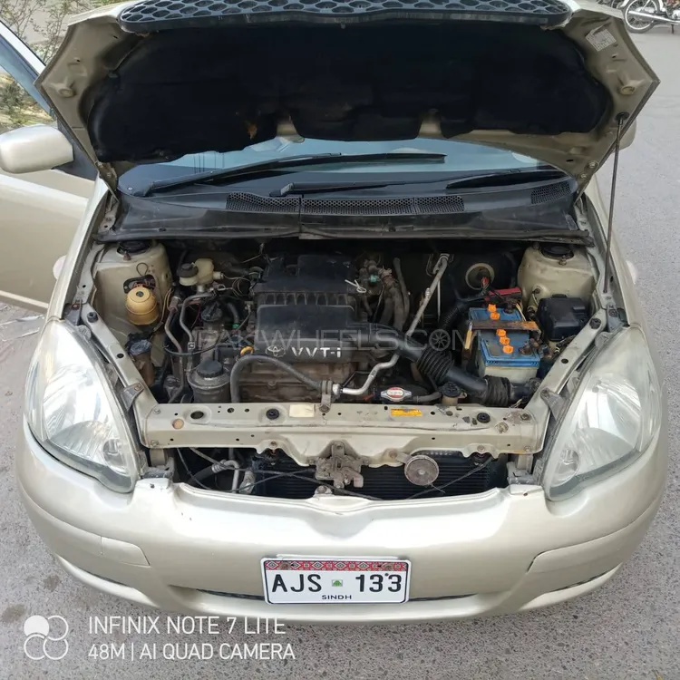 Toyota Vitz 2002 for Sale in Karachi Image-1