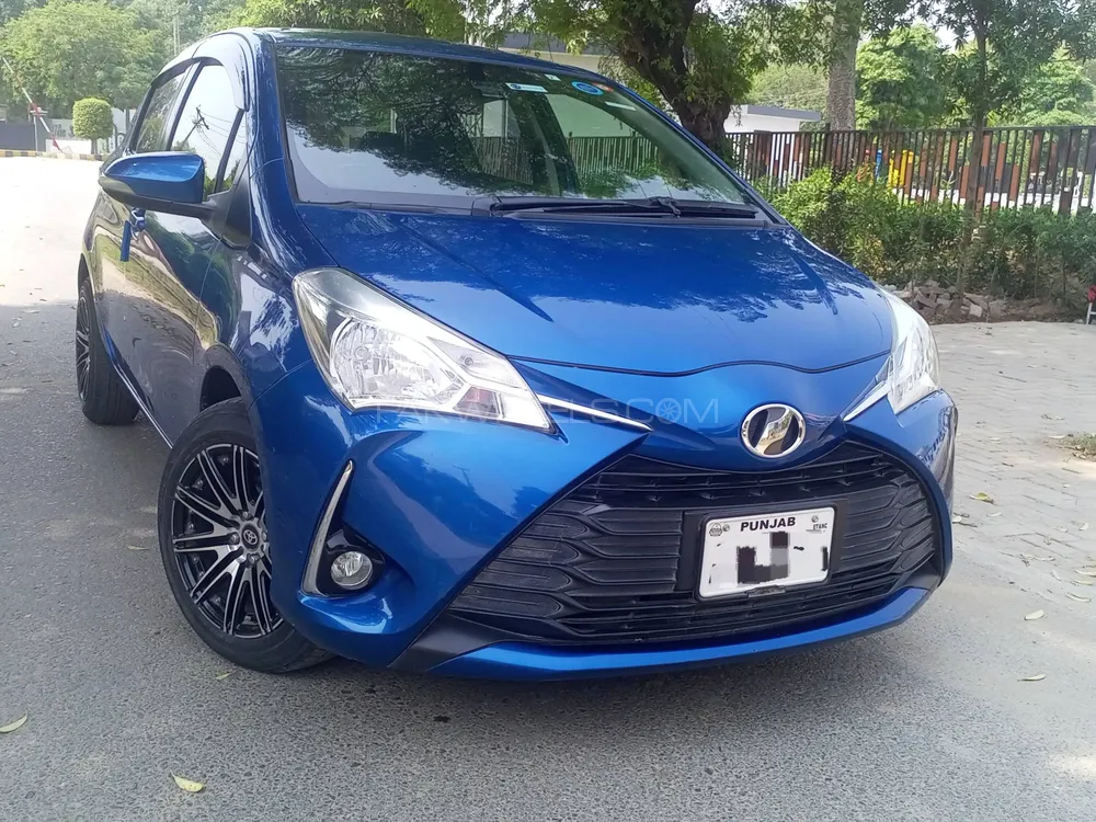 Toyota Vitz 2018 for Sale in Sialkot Image-1