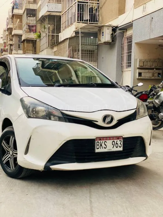 Toyota Vitz 2014 for Sale in Karachi Image-1