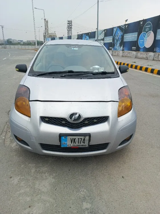 Toyota Vitz 2008 for Sale in Lahore Image-1