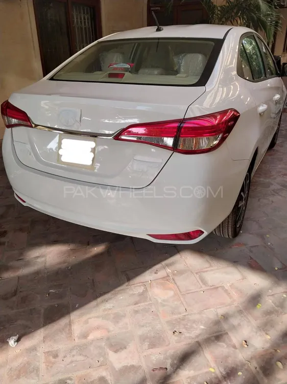 Toyota Yaris Sedan 2023 for Sale in Karachi Image-1