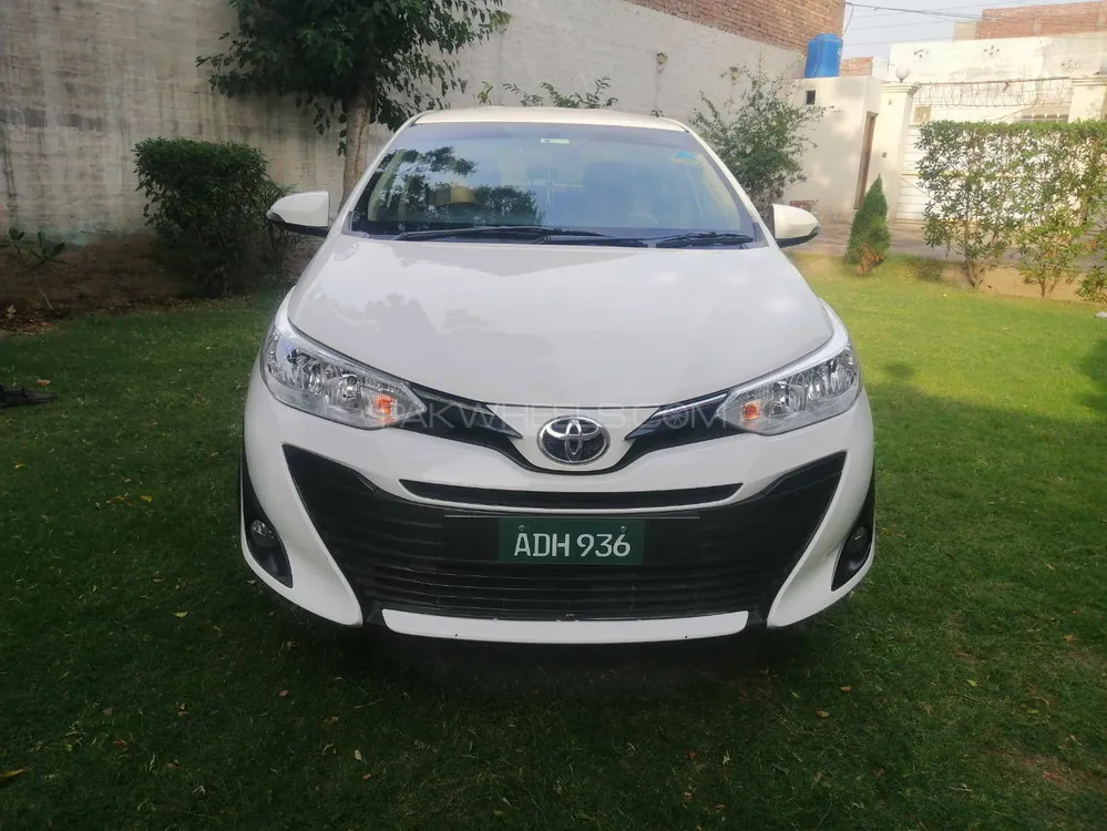 Toyota Yaris Sedan 2021 for Sale in Lahore Image-1