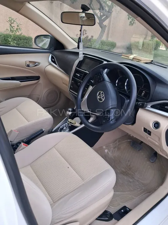 Toyota Yaris Sedan 2020 for Sale in Peshawar Image-1