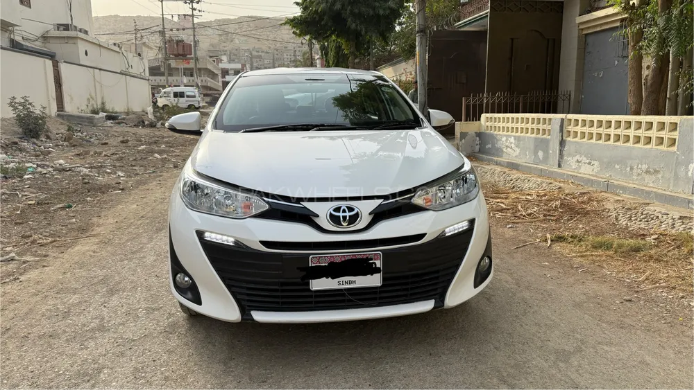 Toyota Yaris Sedan 2021 for Sale in Karachi Image-1
