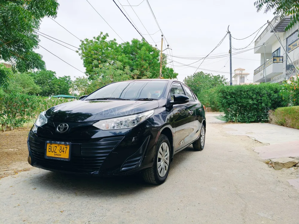 Toyota Yaris Sedan 2021 for Sale in Karachi Image-1