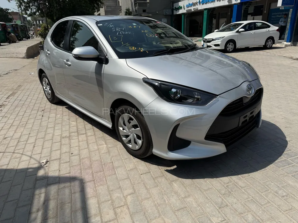 Toyota Yaris Hatchback 2022 for Sale in Peshawar Image-1