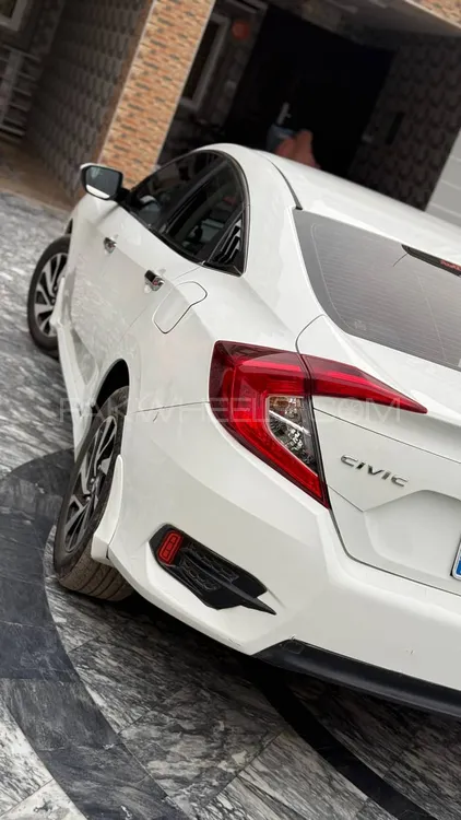 Honda Civic 2018 for Sale in Sialkot Image-1