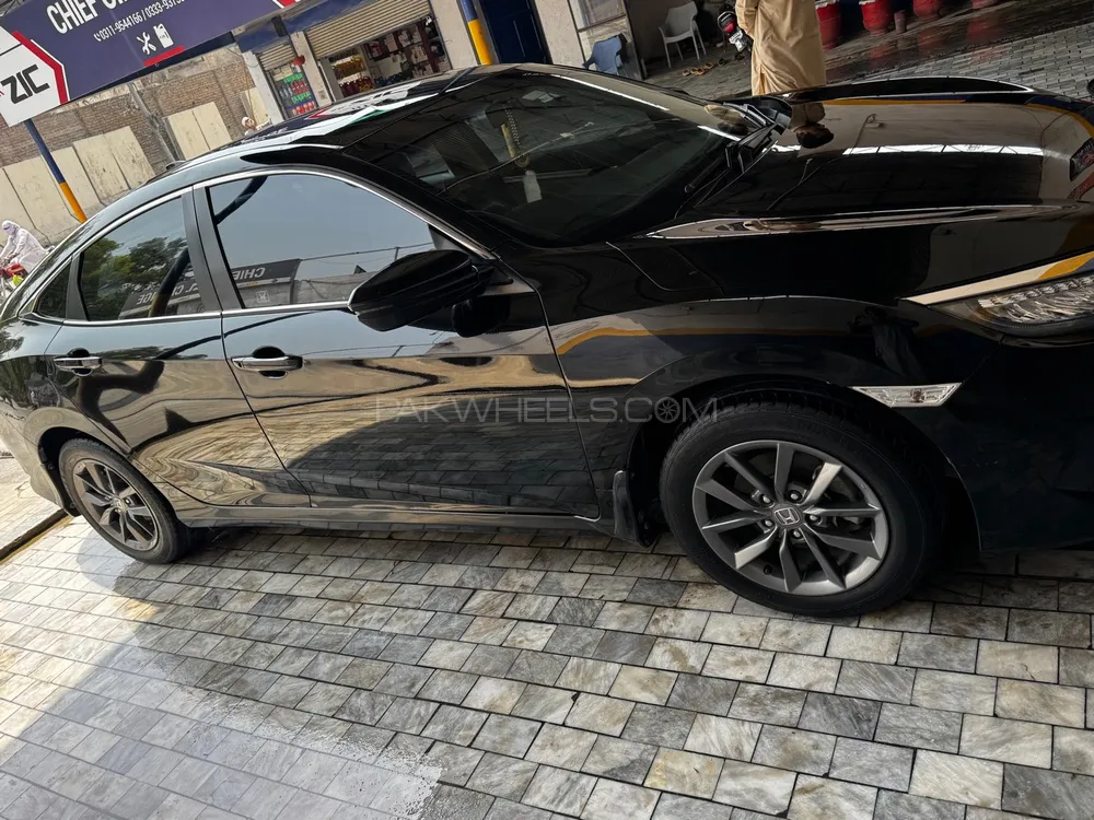 Honda Civic 2020 for Sale in Peshawar Image-1