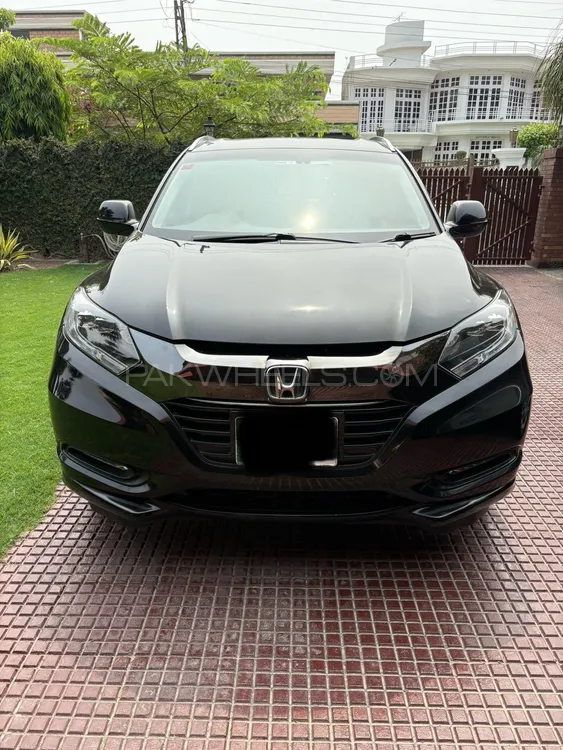Honda Vezel 2016 for Sale in Lahore Image-1