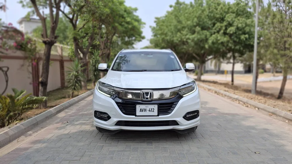 Honda Vezel 2018 for Sale in Peshawar Image-1
