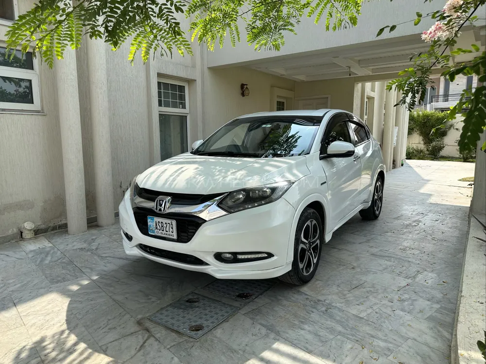 Honda Vezel 2014 for Sale in Islamabad Image-1