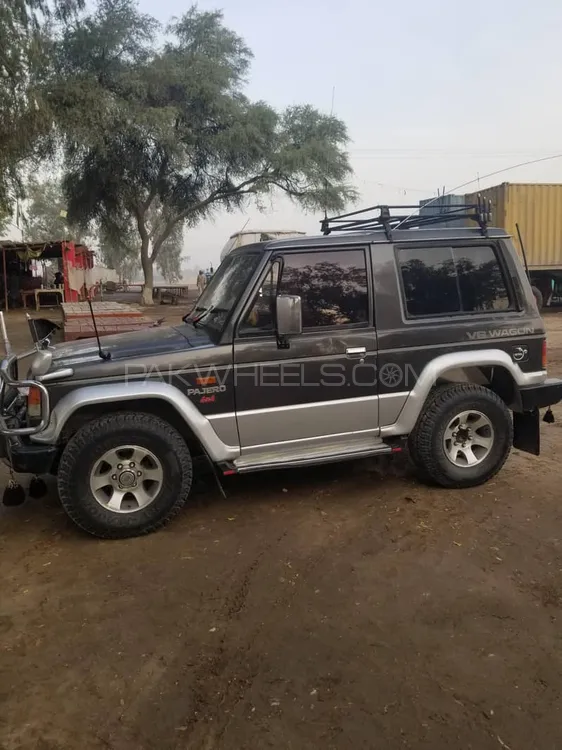 Mitsubishi Pajero 1986 for Sale in Karachi Image-1
