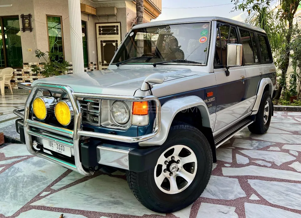 مٹسوبیشی پجیرو 1988 for Sale in ایبٹ آباد Image-1