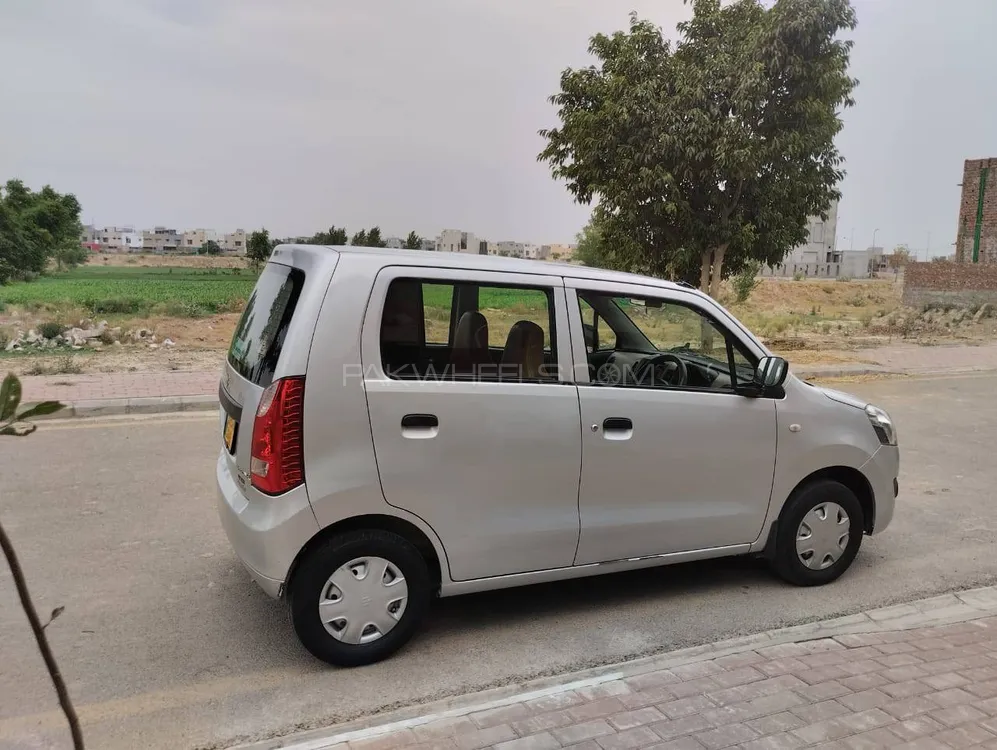 Suzuki Wagon R 2017 for Sale in Lahore Image-1