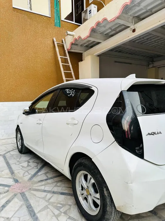 Toyota Aqua 2015 for Sale in Peshawar Image-1