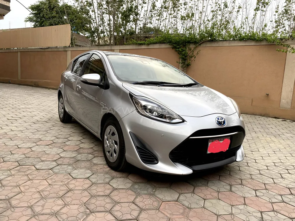 Toyota Aqua 2018 for Sale in Karachi Image-1