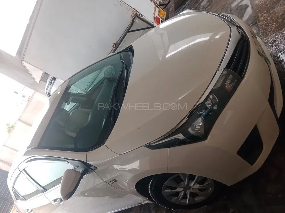 Toyota Corolla 2015 for Sale in Mangowal Image-1