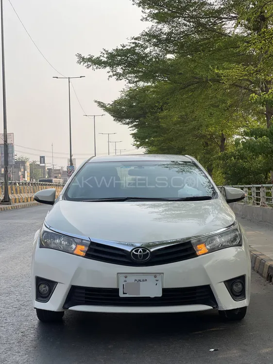 Toyota Corolla 2017 for Sale in Faisalabad Image-1