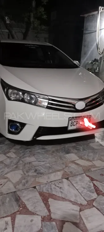 Toyota Corolla 2015 for Sale in Peshawar Image-1