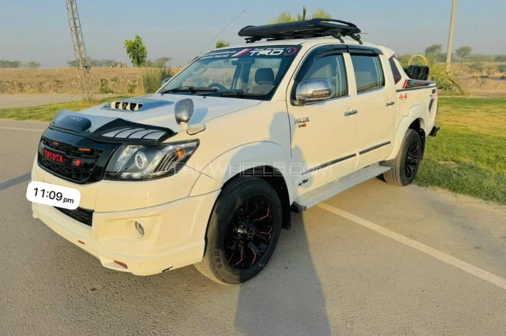 Toyota Hilux 2005 for Sale in Lahore Image-1