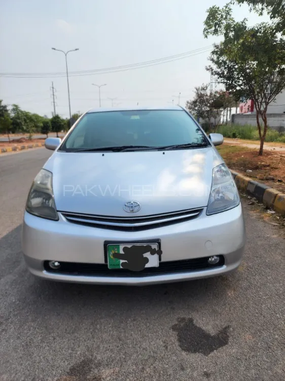 Toyota Prius 2008 for Sale in Islamabad Image-1
