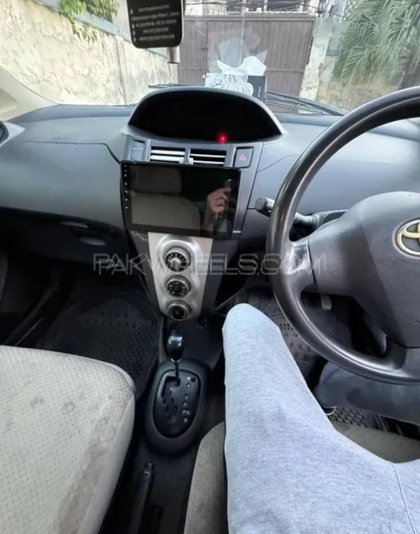 Toyota Vitz 2007 for Sale in Lahore Image-1