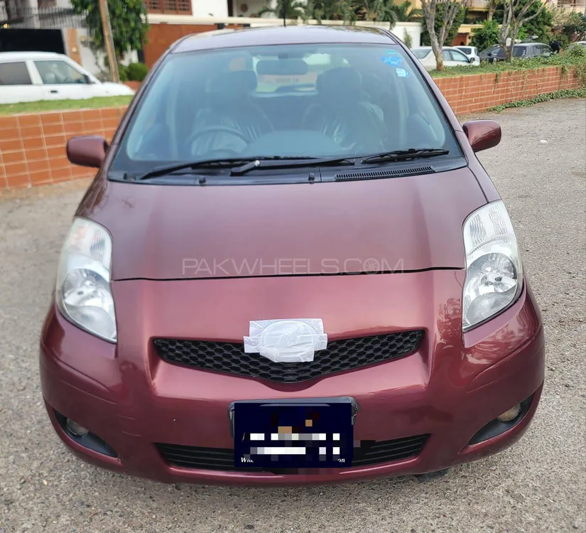 Toyota Vitz 2010 for Sale in Karachi Image-1