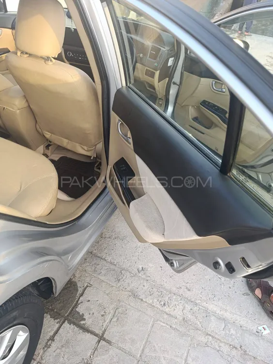 Honda Civic 2015 for Sale in Haripur Image-1