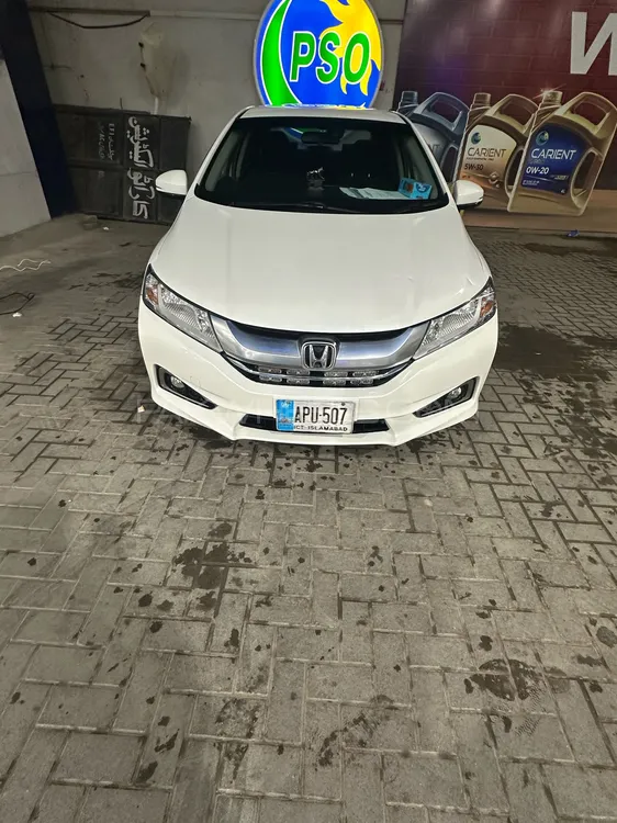 Honda Grace Hybrid 2020 for Sale in Islamabad Image-1