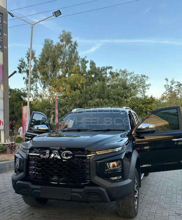 JAC T9 2025 for Sale in Rahim Yar Khan Image-1