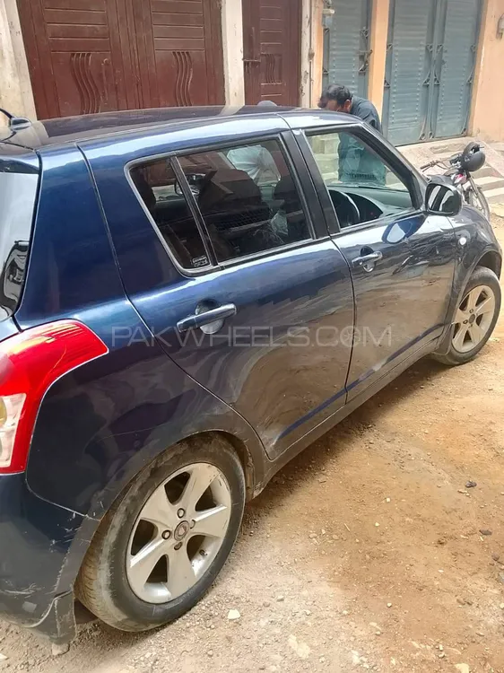 Suzuki Swift 2013 for Sale in Karachi Image-1