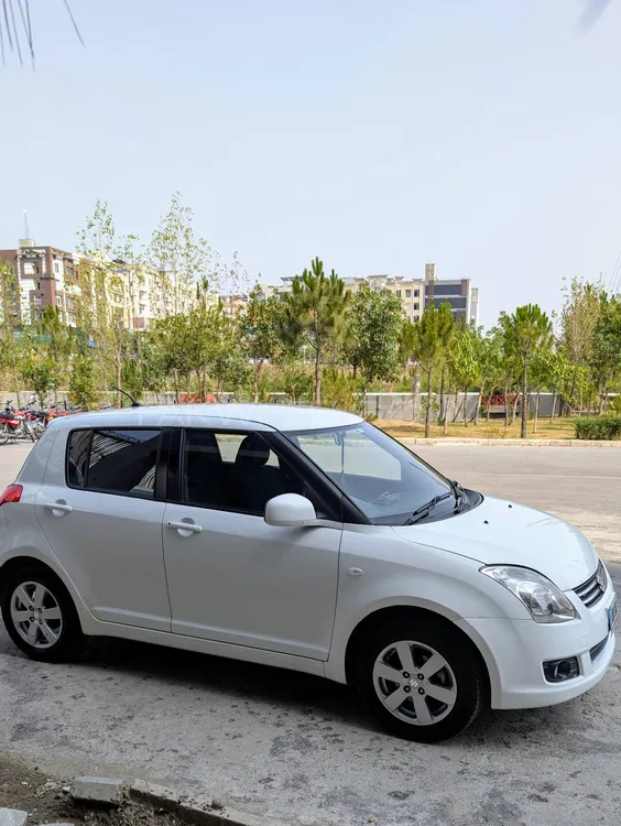 Suzuki Swift 2019 for Sale in Islamabad Image-1