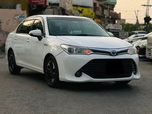 Toyota Corolla Axio Hybrid 1.5 2016 for Sale