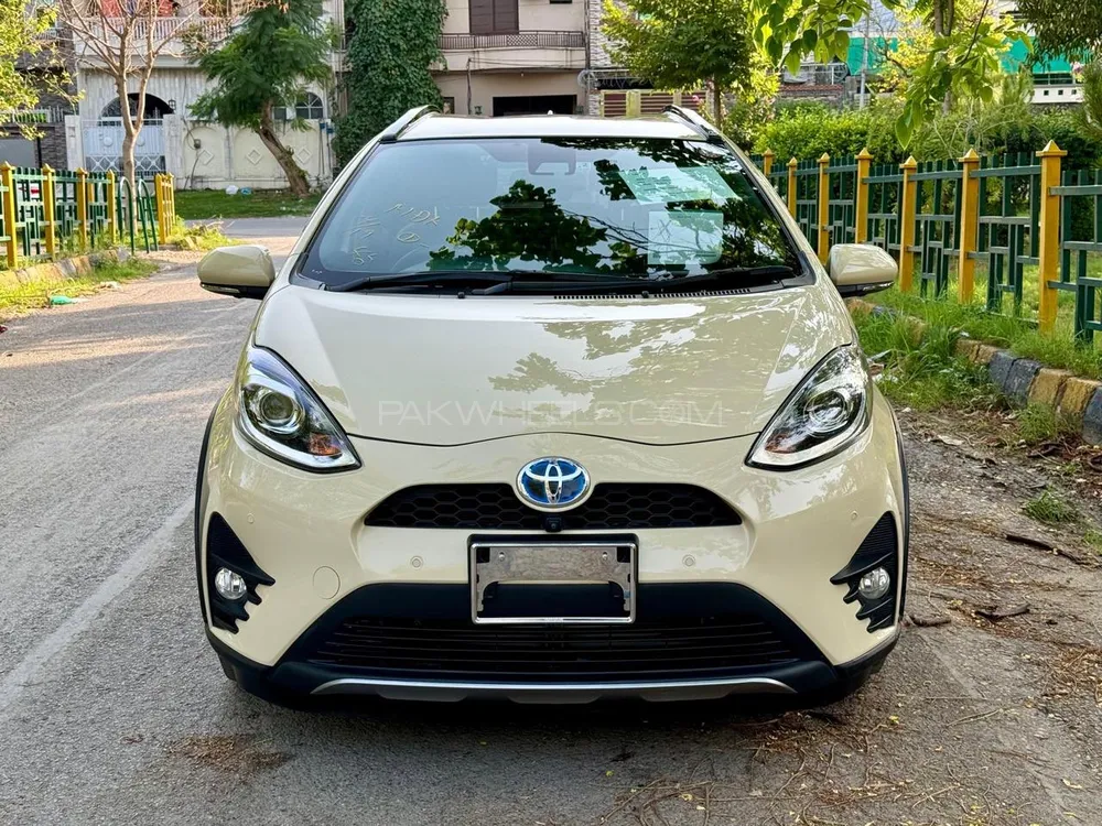 Toyota Aqua 2021 for Sale in Multan Image-1
