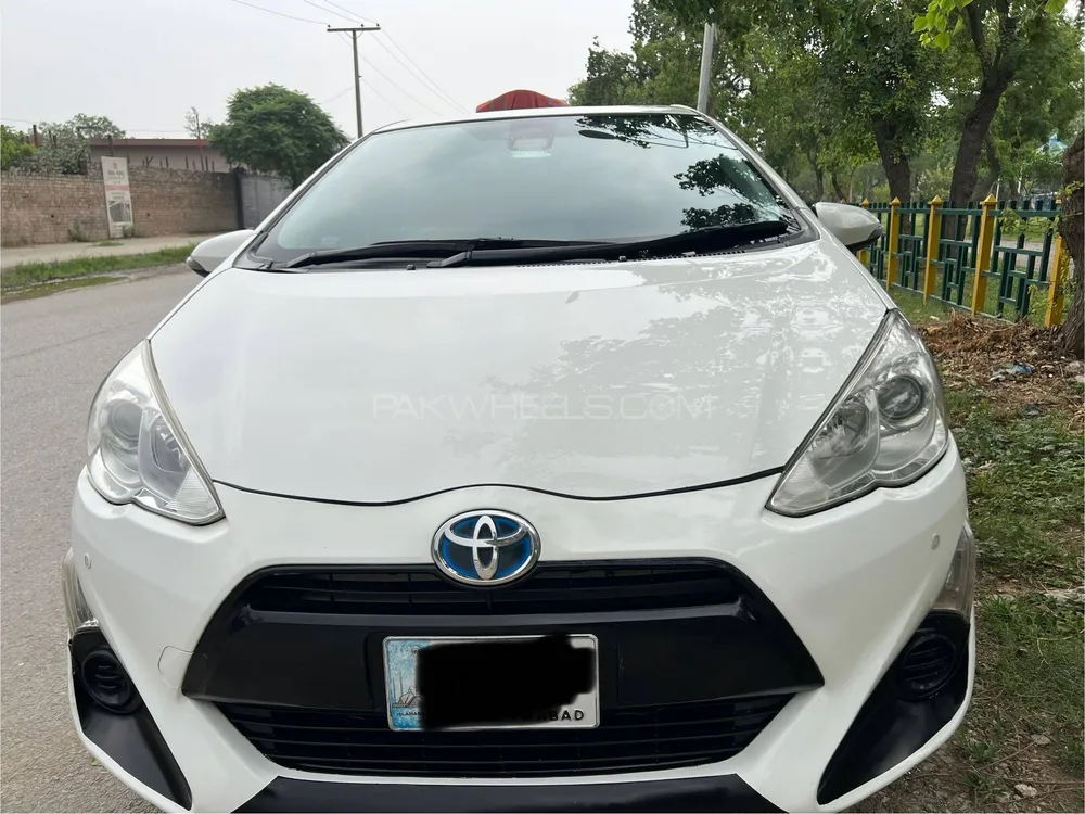 Toyota Aqua 2016 for Sale in Islamabad Image-1