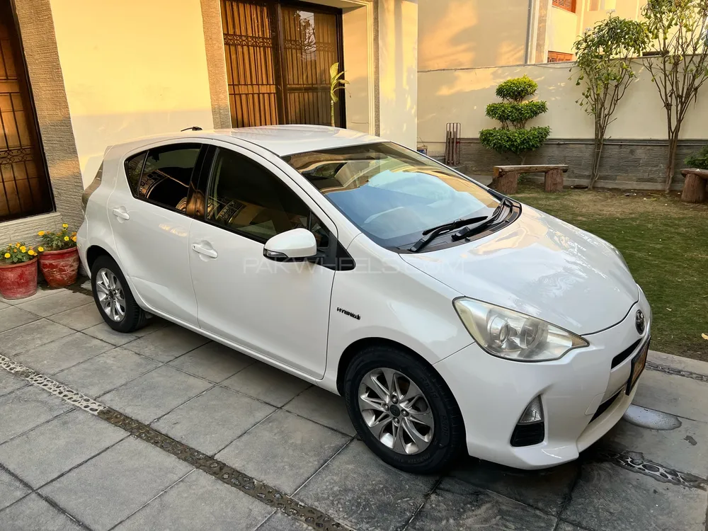 Toyota Aqua 2014 for Sale in Karachi Image-1