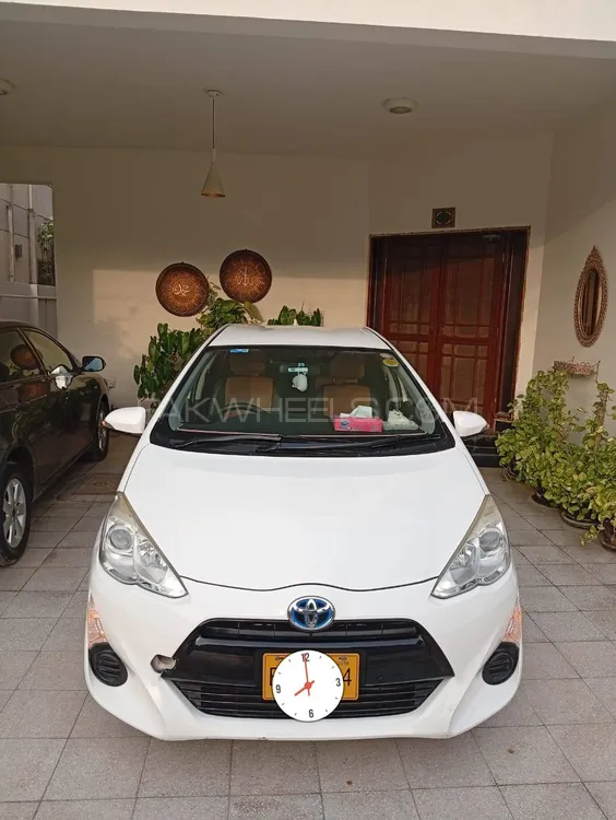 Toyota Aqua 2015 for Sale in Karachi Image-1