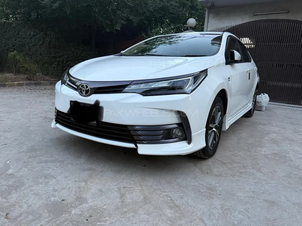 Toyota Corolla 2018 for Sale in Islamabad Image-1