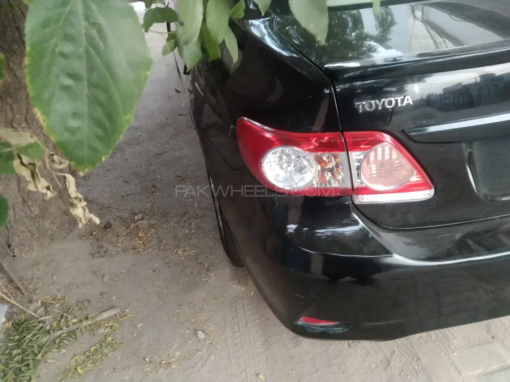 Toyota Corolla 2011 for Sale in Multan Image-1