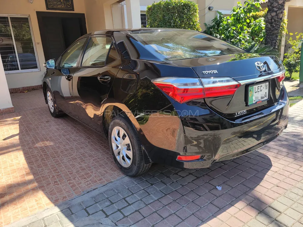 Toyota Corolla 2018 for Sale in Islamabad Image-1
