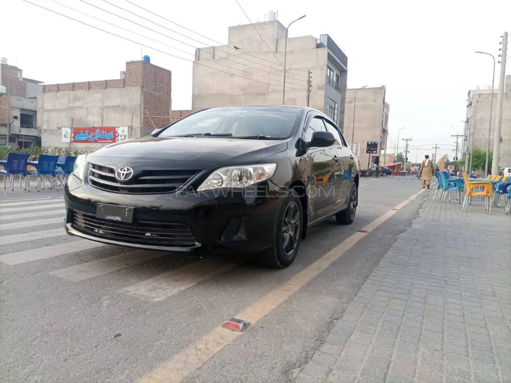 Toyota Corolla 2012 for Sale in Faisalabad Image-1