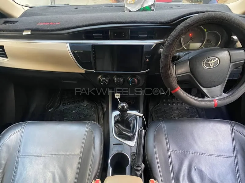 Toyota Corolla 2015 for Sale in Islamabad Image-1