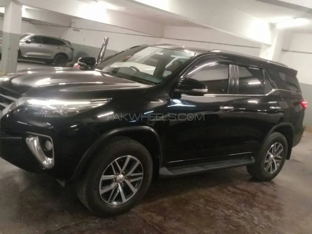 Toyota Fortuner 2017 for Sale in Islamabad Image-1