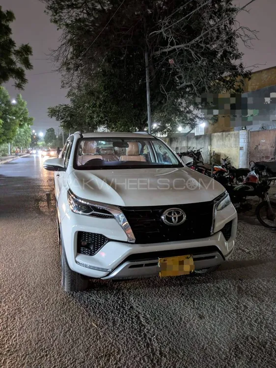 Toyota Fortuner 2021 for Sale in Karachi Image-1
