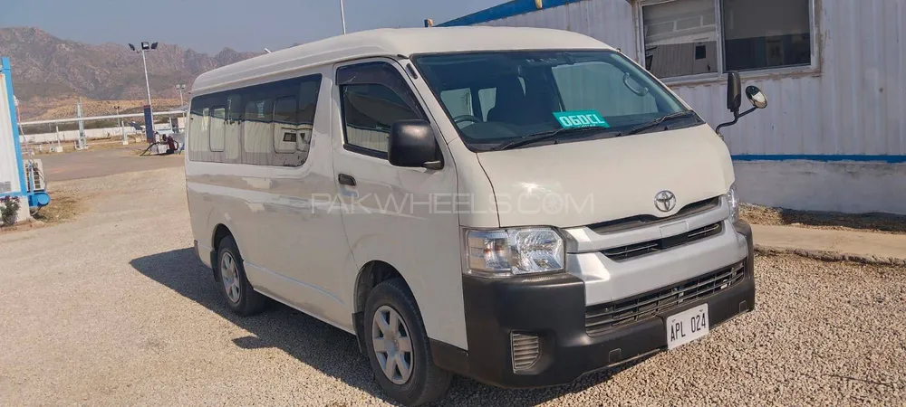 Toyota Hiace 2020 for Sale in Karak Image-1